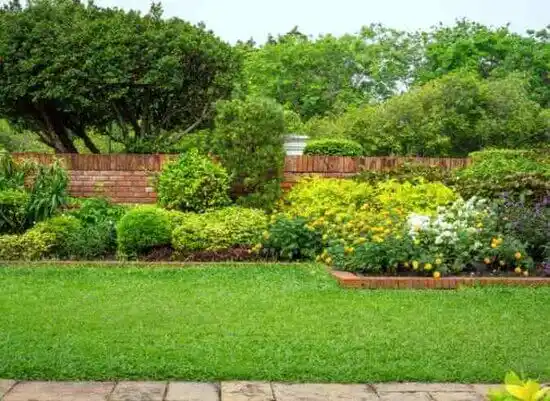 landscaping services Lincoln Village